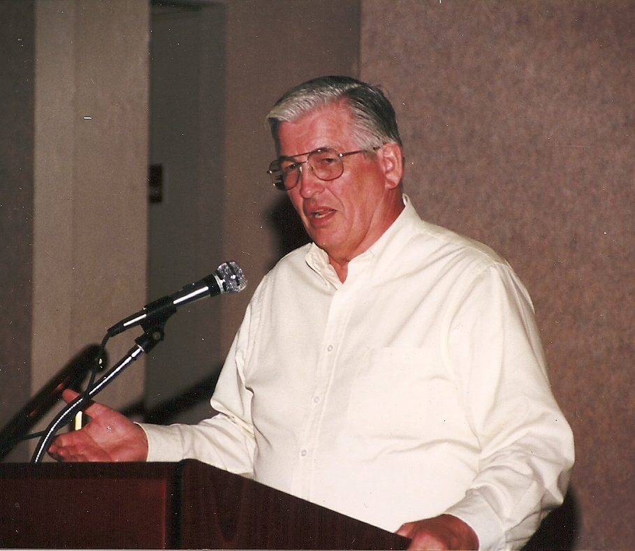 Don speaking at his Caterpillar retirement party in July 2001